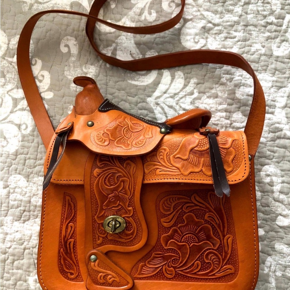 Tooled Leather Saddle Crossbody Bag - Tan